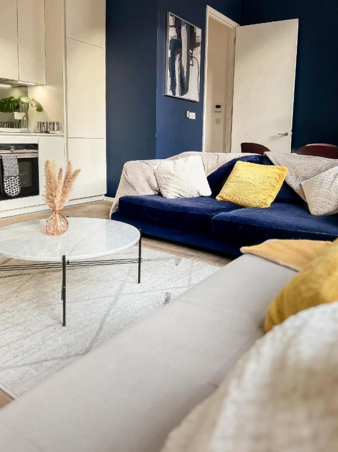 Modern Chic Flat In Shoreditch ลอนดอน ภายนอก รูปภาพ